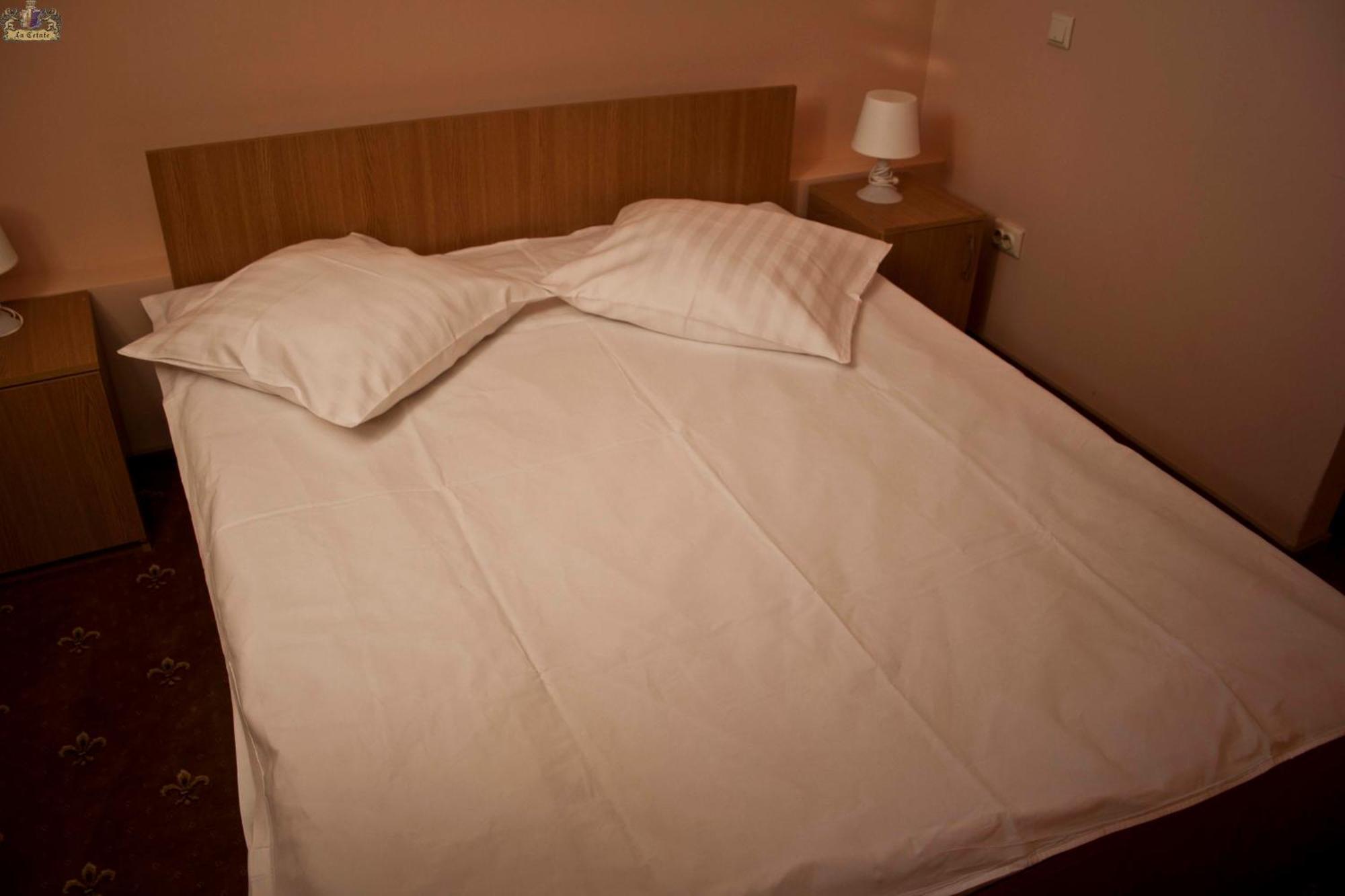Hotel Lacetate Piteşti Rom bilde